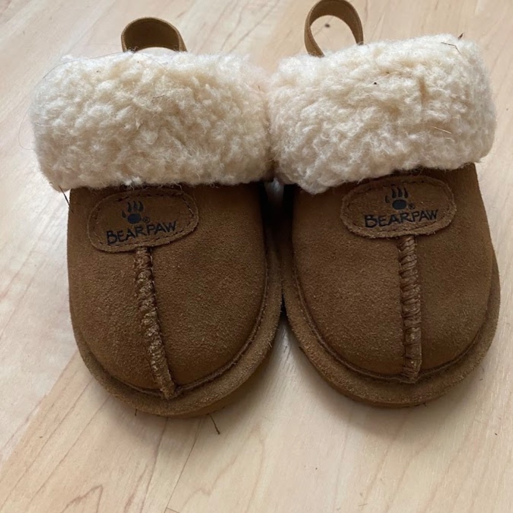Toddler size 10 Bearpaw Slippers